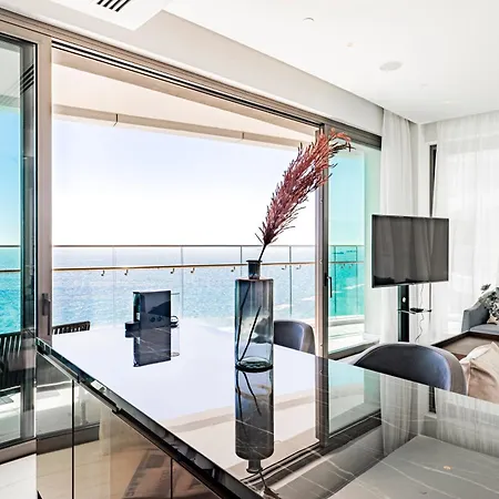 Апартаменты Del Mar Beachfront 3 Bedroom 'c' Лимасол